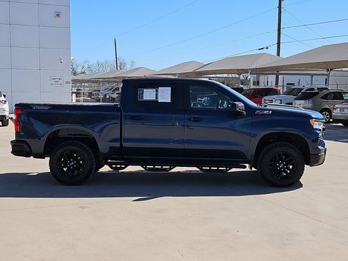 Certified 2022 Chevrolet Silverado 1500 LT Trail Boss w/ Convenience Package II image 2