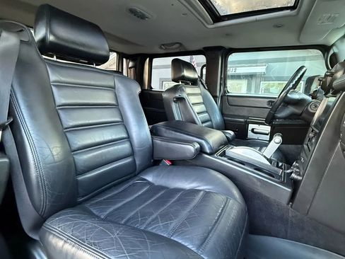 Used 2005 HUMMER H2 SUT w/ Preferred Equipment Group image 15