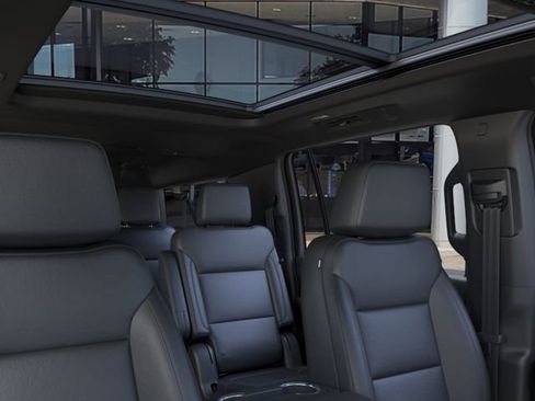 New 2026 Chevrolet Suburban Z71 w/ Comfort Package AWD/4WD image 24