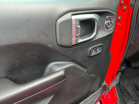 Used 2021 Jeep Wrangler Unlimited Rubicon AWD/4WD image 30