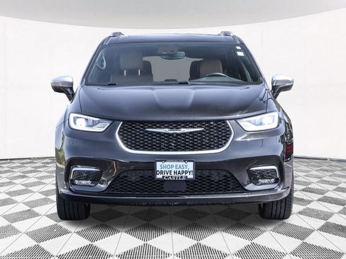 Used 2022 Chrysler Pacifica Pinnacle AWD/4WD image 11