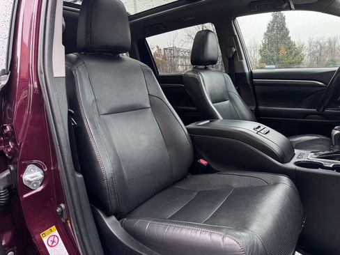 Used 2019 Toyota Highlander Limited Platinum image 33