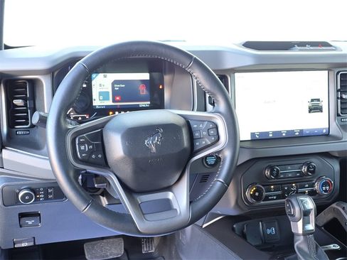 Used 2024 Ford Bronco Big Bend image 17