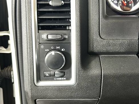 Used 2024 RAM 1500 Classic SLT AWD/4WD image 19