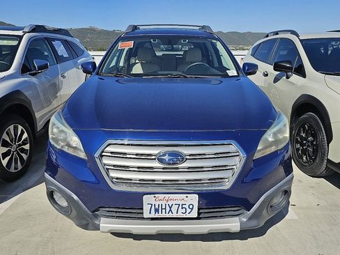 Used 2017 Subaru Outback 2.5i Limited AWD/4WD image 3