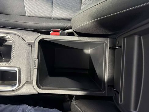 Used 2025 Nissan Sentra SV image 19