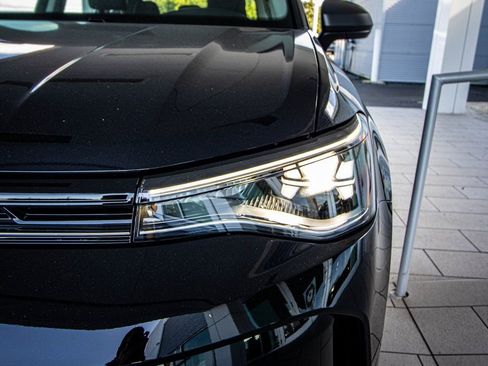 New 2026 Volkswagen Taos S FWD image 9