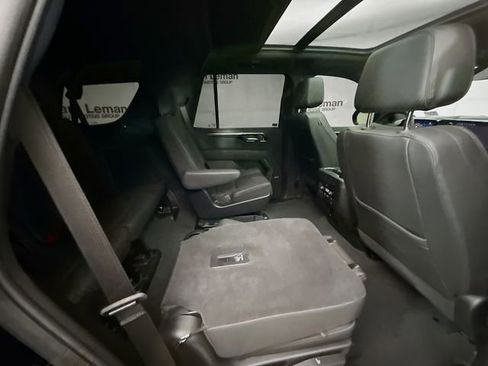 Used 2025 Chevrolet Tahoe RST AWD/4WD image 32