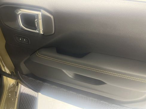 New 2025 Jeep Gladiator Sport image 17