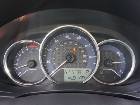 Used 2015 Toyota Corolla LE FWD image 5