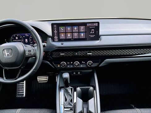 Used 2024 Honda Accord Sport image 9