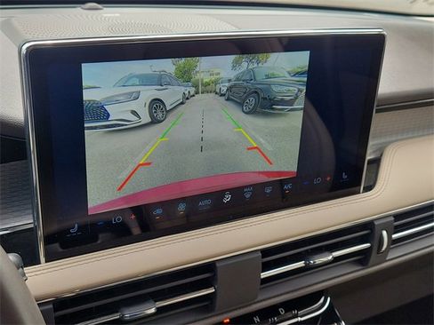 Certified 2023 Lincoln Corsair Standard image 17