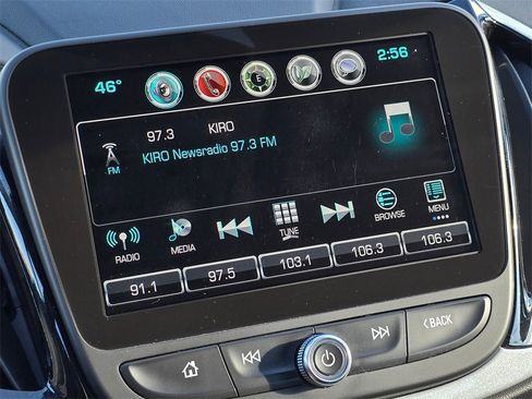 Used 2017 Chevrolet Volt LT w/ Comfort Package image 27