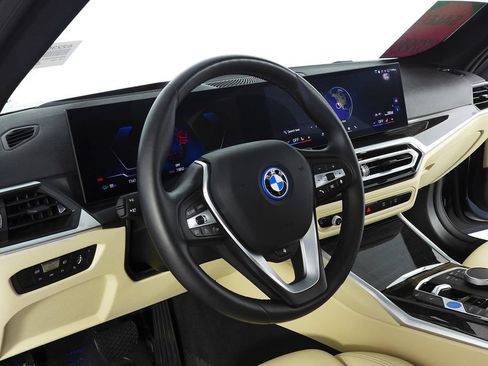Used 2024 BMW i4 eDrive35 w/ Premium Package RWD image 31