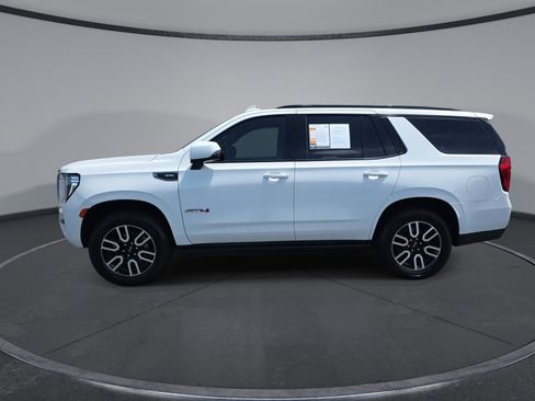 Used 2021 GMC Yukon AT4 w/ AT4 Premium Plus Package AWD/4WD image 10