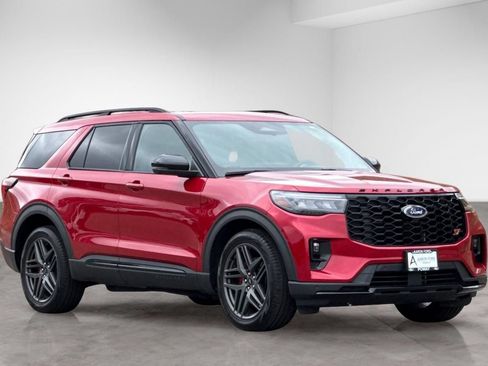 Used 2025 Ford Explorer ST w/ Sun And Sound Package AWD/4WD image 8