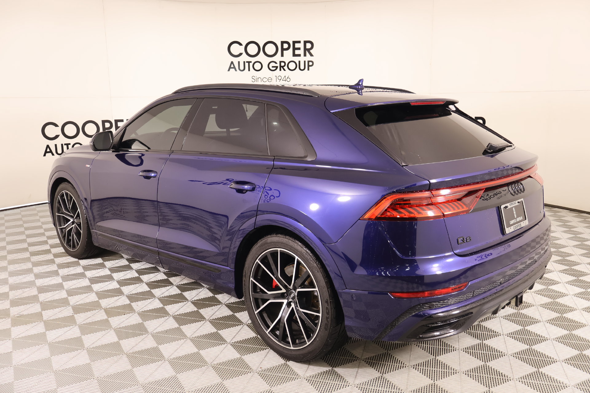 Used 2020 Audi Q8 Prestige w/ Prestige Package AWD/4WD image 24