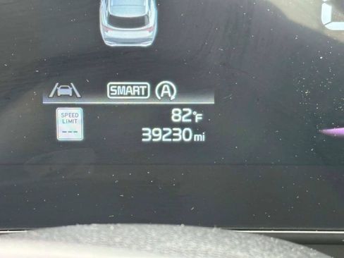 Used 2024 Kia Sportage EX AWD/4WD image 26