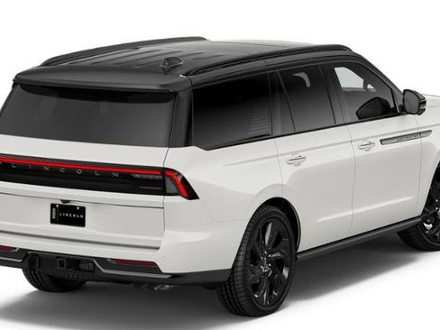 New 2026 Lincoln Navigator Black Label AWD/4WD image 3