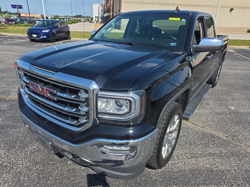 Used 2017 GMC Sierra 1500 SLT w/ SLT Premium Package AWD/4WD image 8