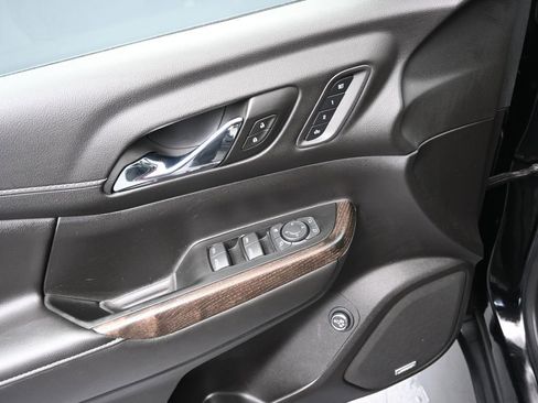 Used 2023 GMC Acadia Denali w/ Denali Technology Package image 24