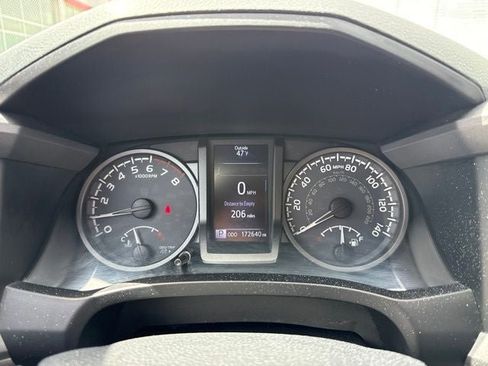 Used 2017 Toyota Tacoma TRD Sport w/ Tow Package (A/T) AWD/4WD image 21