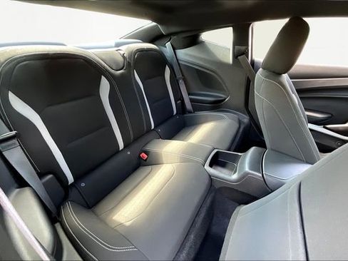 Used 2021 Chevrolet Camaro LT image 17