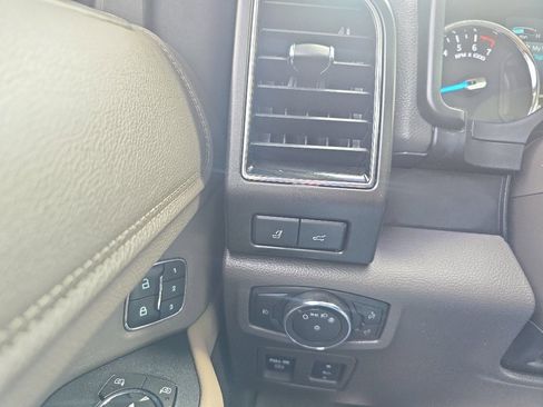 Used 2018 Ford Expedition Max Limited w/ Equipment Group 301A AWD/4WD image 25