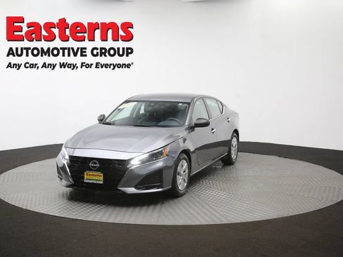 Used 2024 Nissan Altima 2.5 S FWD image 53