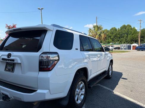 Used 2017 Toyota 4Runner SR5 Premium RWD image 12