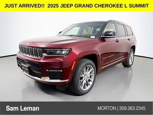 New 2025 Jeep Grand Cherokee L Summit w/ Luxury Tech Group V image 3