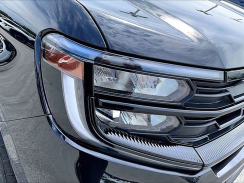 Used 2025 Ford Expedition Max Active AWD/4WD image 29