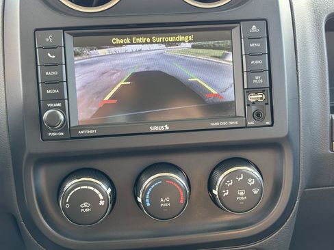 Used 2016 Jeep Patriot 75th Anniversary w/ Power Value Group AWD/4WD image 19