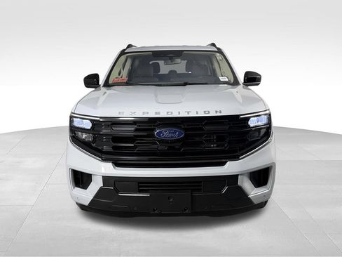 Used 2025 Ford Expedition Active AWD/4WD image 5
