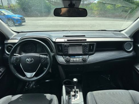 Used 2018 Toyota RAV4 XLE FWD image 22