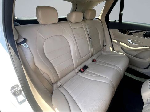 Used 2019 Mercedes-Benz GLC 300 image 27