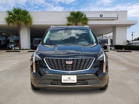 Used 2023 Cadillac XT4 Luxury w/ Cold Weather Package image 2
