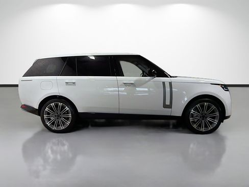 New 2026 Land Rover Range Rover Long Wheelbase SE AWD/4WD image 6