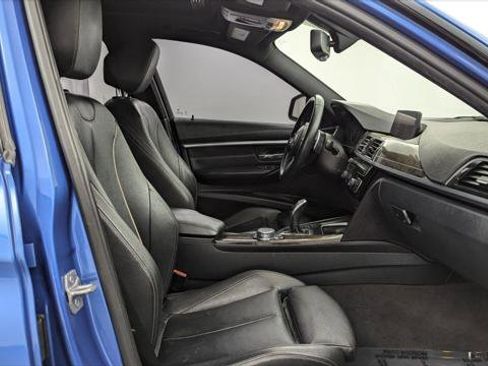 Used 2016 BMW 328i xDrive Sedan w/ M Sport Package image 19