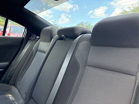 Used 2022 Dodge Charger SXT RWD image 17
