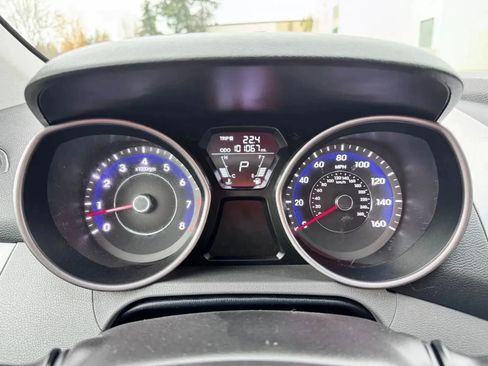 Used 2013 Hyundai Elantra GLS w/ Preferred Pkg image 13