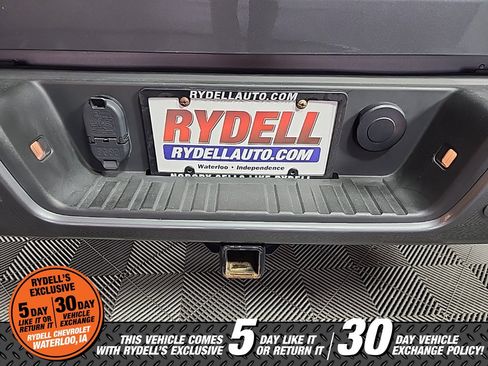 Used 2022 Chevrolet Colorado W/T w/ Custom Special Edition image 12