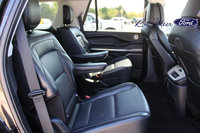 Used 2025 Lincoln Navigator Reserve AWD/4WD image 13