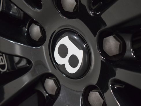 Used 2023 Bentley Flying Spur V8 image 19