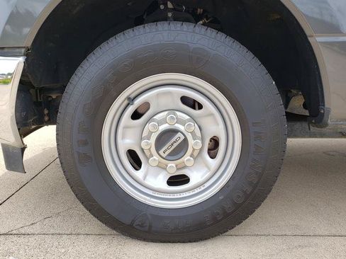 Used 2018 Ford F250 XL w/ Power Equipment Group RWD image 27