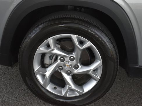 Used 2024 Chevrolet Trax LS w/ LS Convenience Package FWD image 11