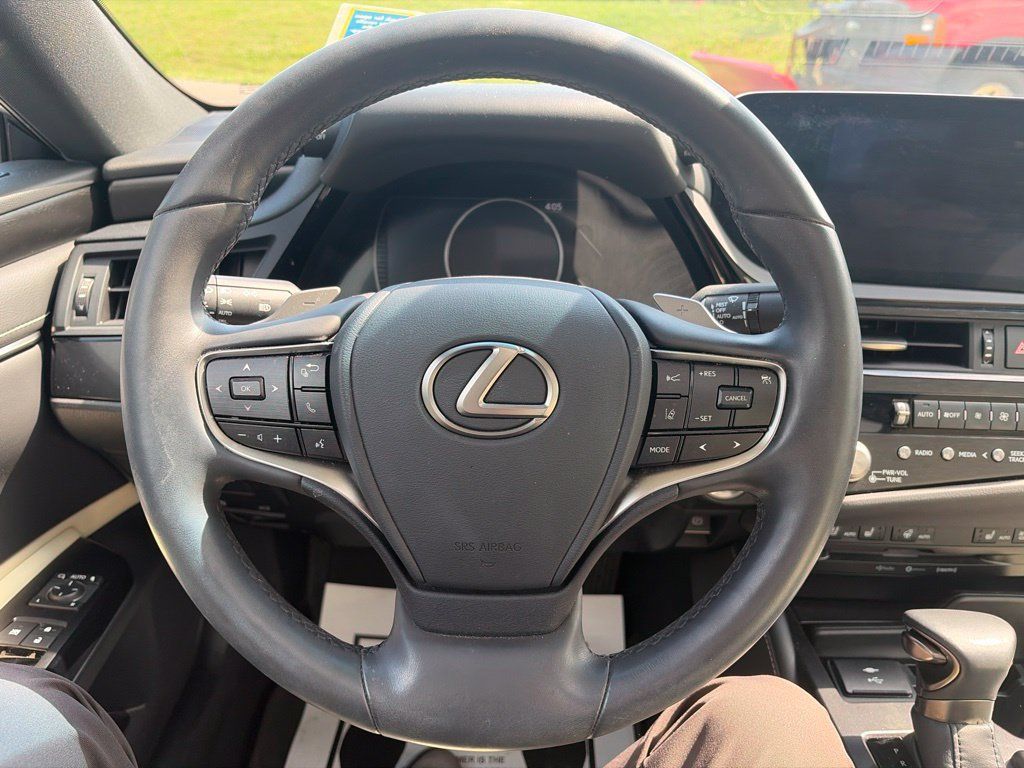 Used 2022 Lexus ES 350 w/ Premium Package FWD image 5