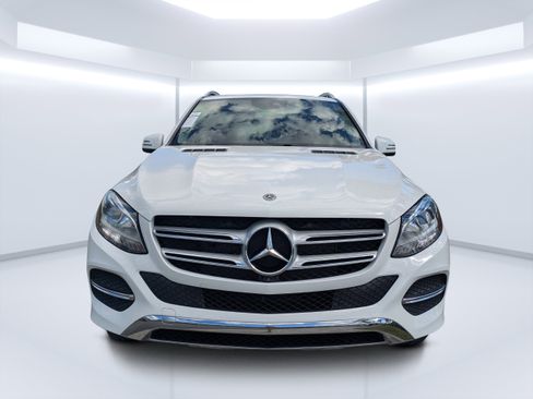 Used 2019 Mercedes-Benz GLE 400 4MATIC image 8