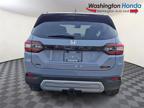 New 2025 Honda Pilot TrailSport image 6