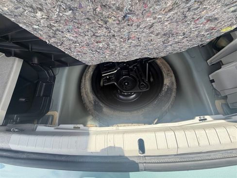 Used 2015 Toyota Prius Two FWD image 19